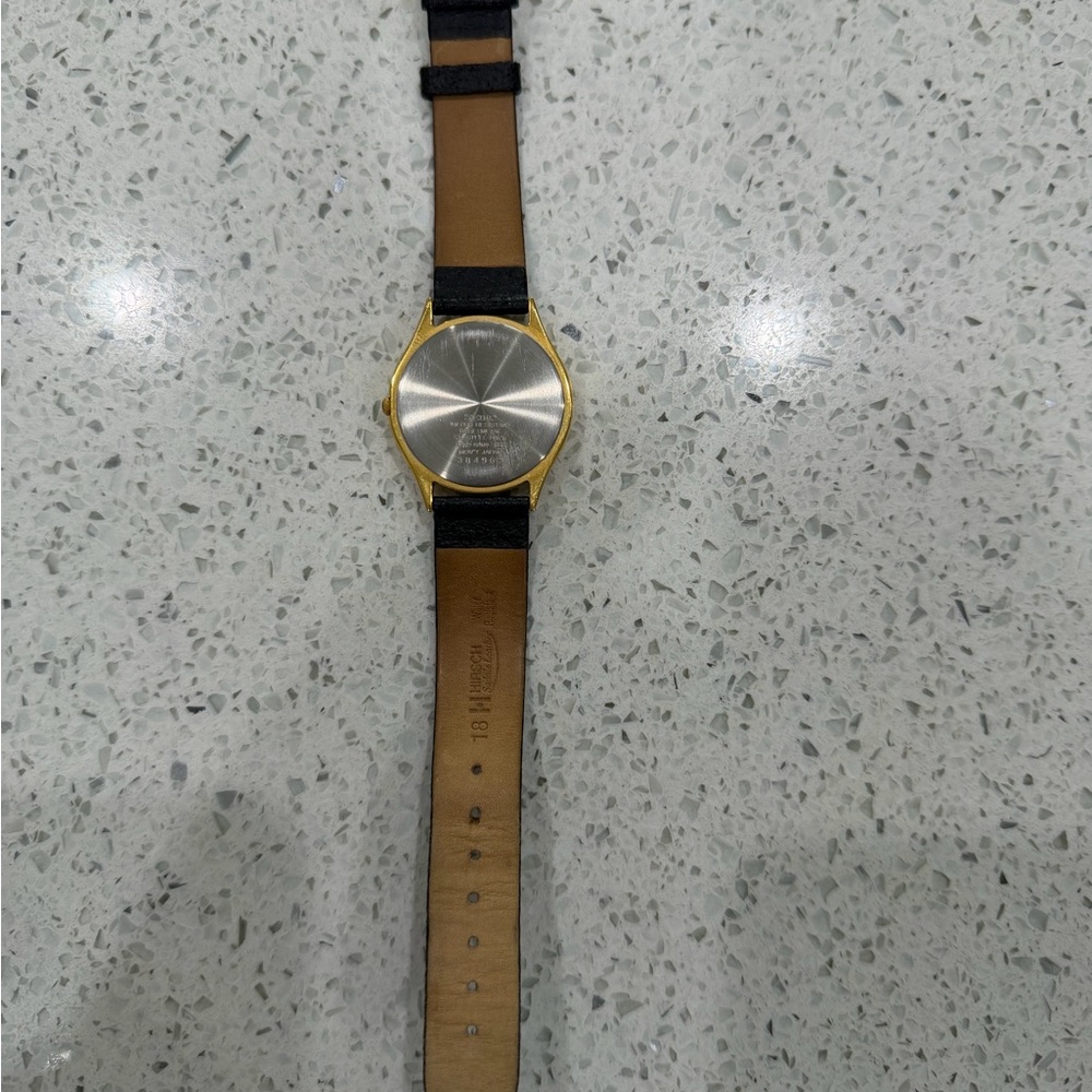 Vintage Seiko Gold and Black Women's Watch - Picture 3 of 3
